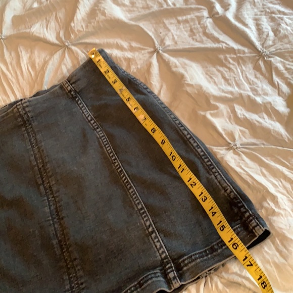 Distressed Denim Mini🔥 - Picture 7 of 8